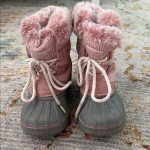 London Fog  Snow Boots